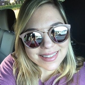 Meet your Posher, Jessica